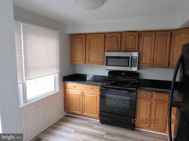 Building Photo - 9611 Heathcliff Dr