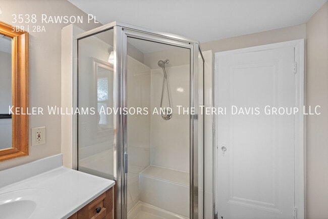 Building Photo - 3538 Rawson Pl