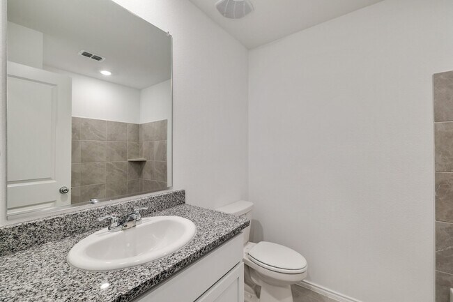 Building Photo - 2809 Ozark Cir