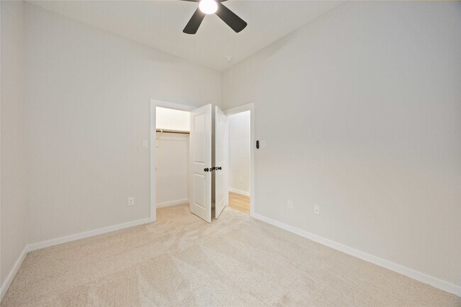 Building Photo - 8110 Brandon St