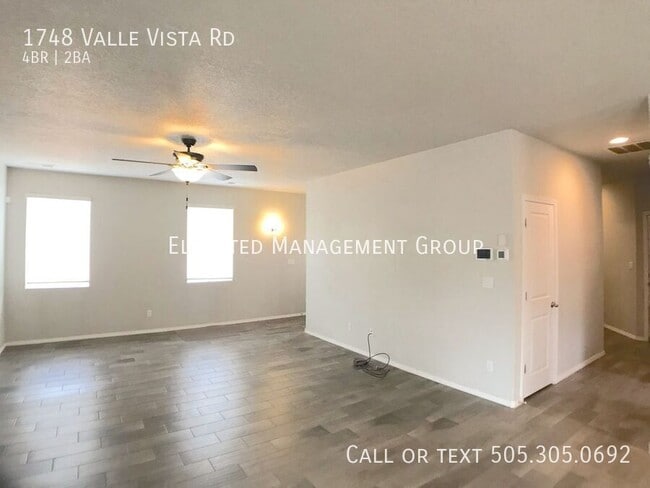 Building Photo - 1748 Valle Vista Rd NW