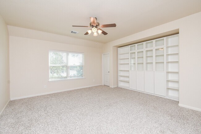 Building Photo - 6203 Ledger Ln