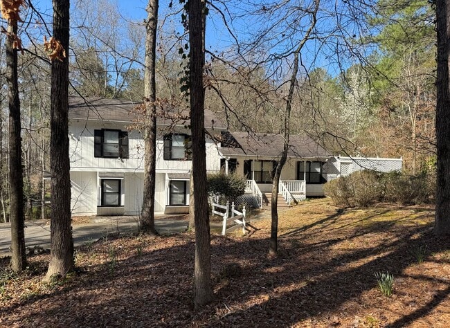 Building Photo - 1+ Acre of Wooded Privacy in Allatoona High School