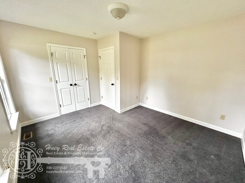 Building Photo - 211 E Gilbreath St