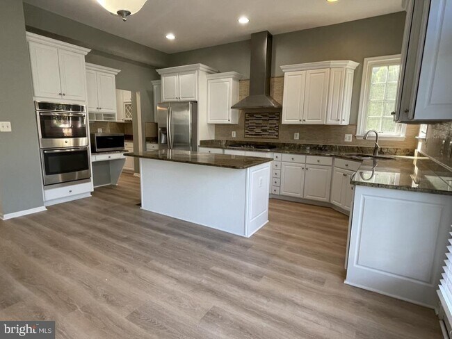 Building Photo - 21825 Wingfoot Ct