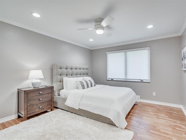 Building Photo - 1516 E Britton Rd