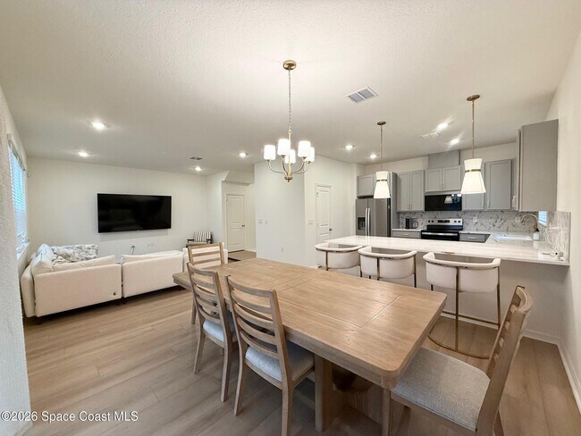 Building Photo - 3749 Grappler Cir SE