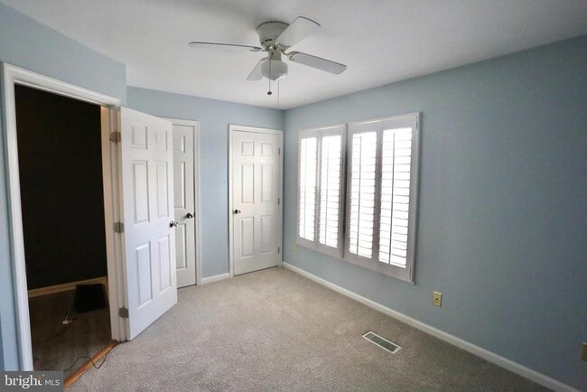 Building Photo - 6623 Skylemar Trail