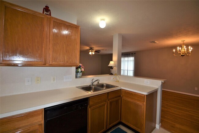 Building Photo - 5126 Riverwood Dr