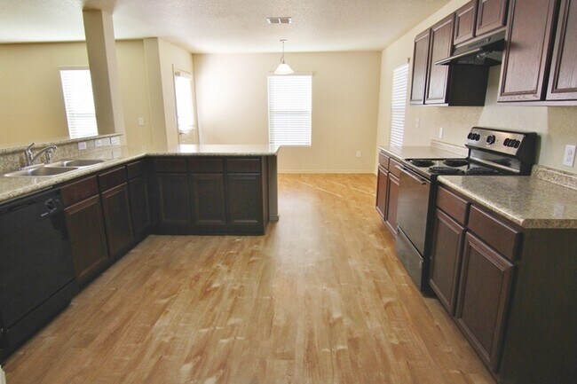 Building Photo - Hunters Pond - 10502 Goose Way, San Antoni...