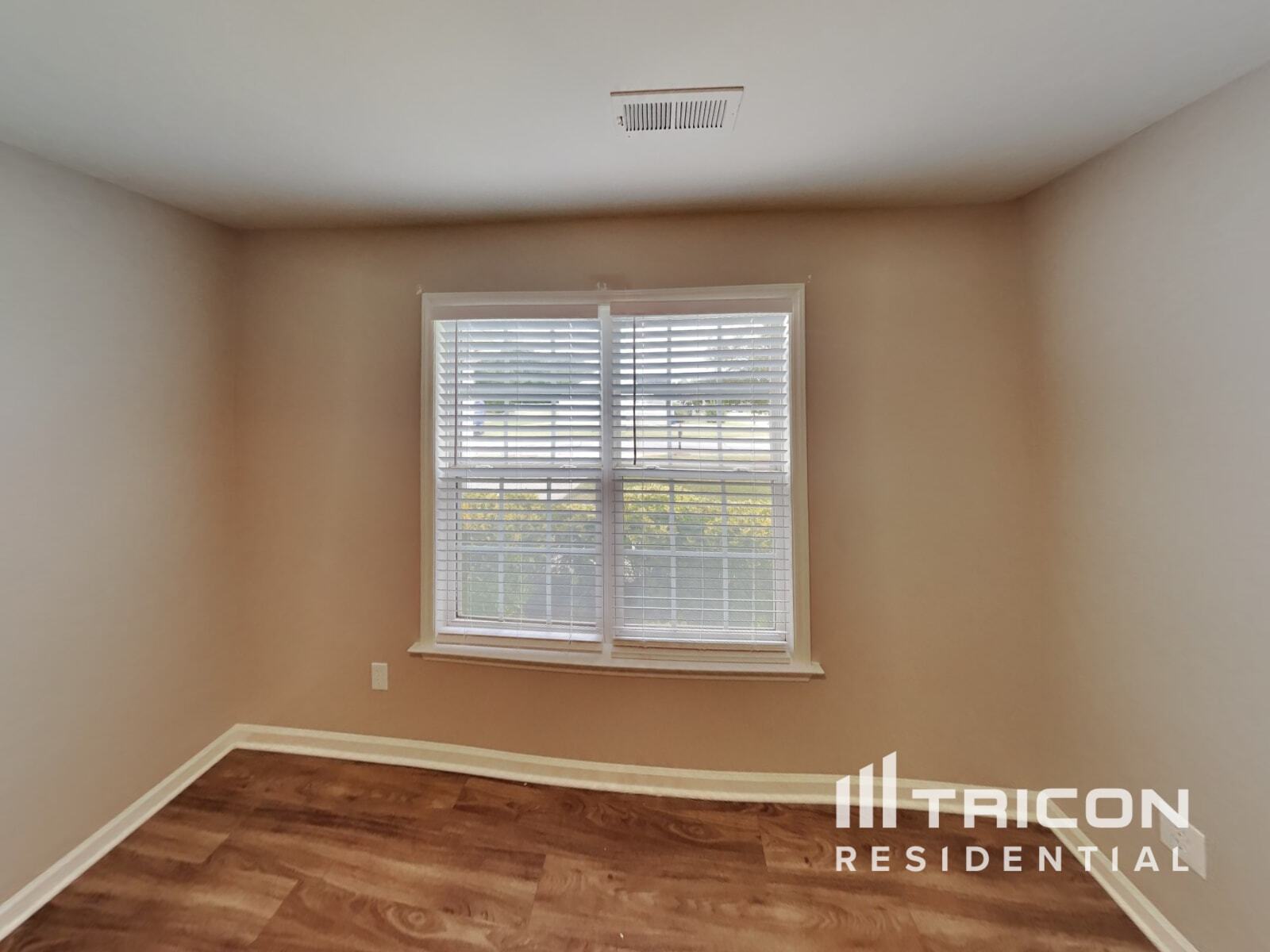 Building Photo - 1447 Bromwich Dr