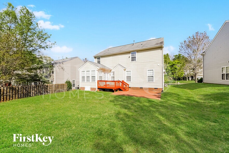 Building Photo - 6221 Elderbush Dr