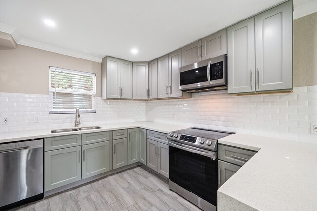 Building Photo - 2222 Peppermill Rd