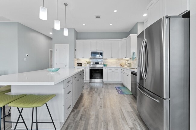 Building Photo - 4111 Isla Del Sol Dr