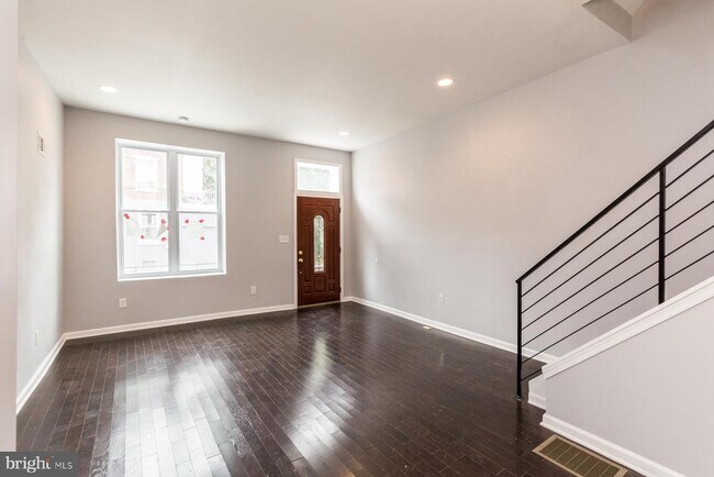 Building Photo - 1626 N 25th St