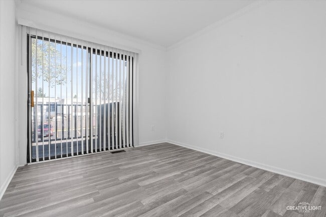 Building Photo - 34W 657 Elm Ct