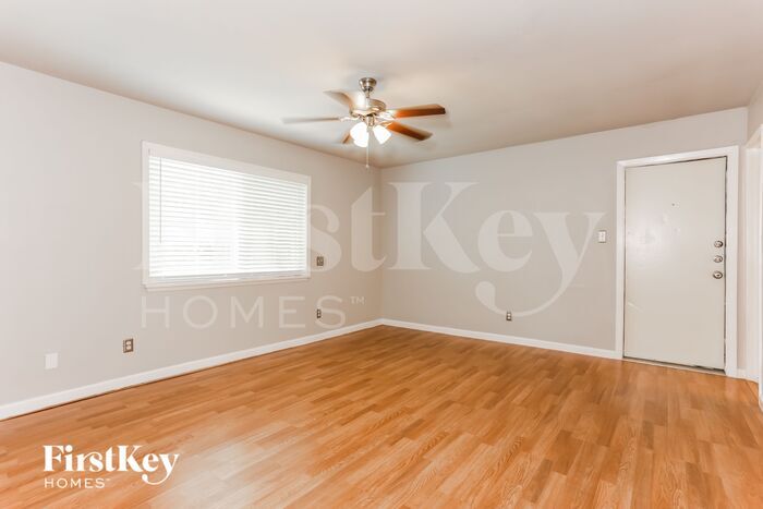 Building Photo - 9113 Linda Vista Dr