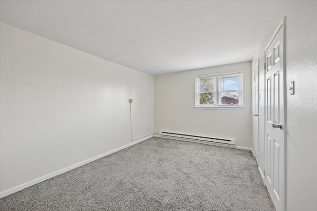 Building Photo - 13659 Philmont Ave