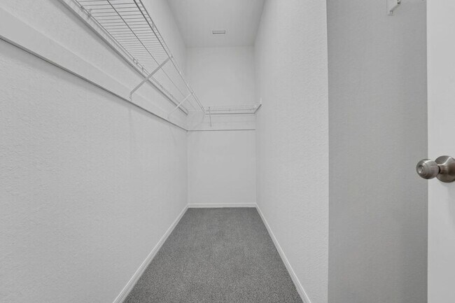 Building Photo - 327 Cloverdale Rd