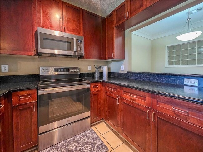 Building Photo - 401 16th St NW
