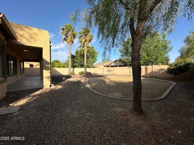 Building Photo - 15589 W Campbell Ave