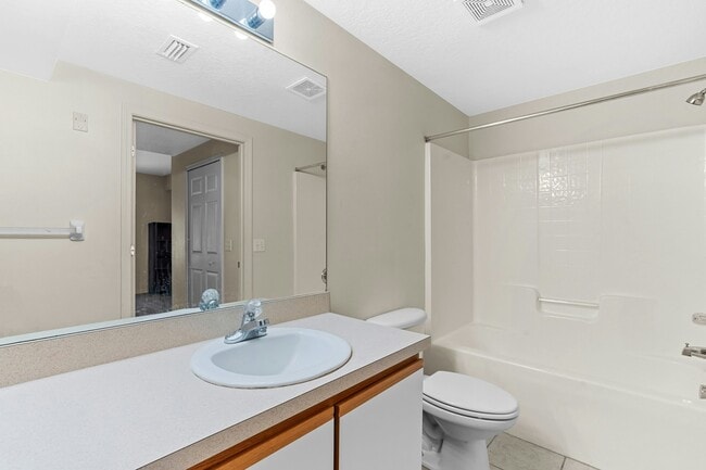 Building Photo - 6433 Cypressdale Dr