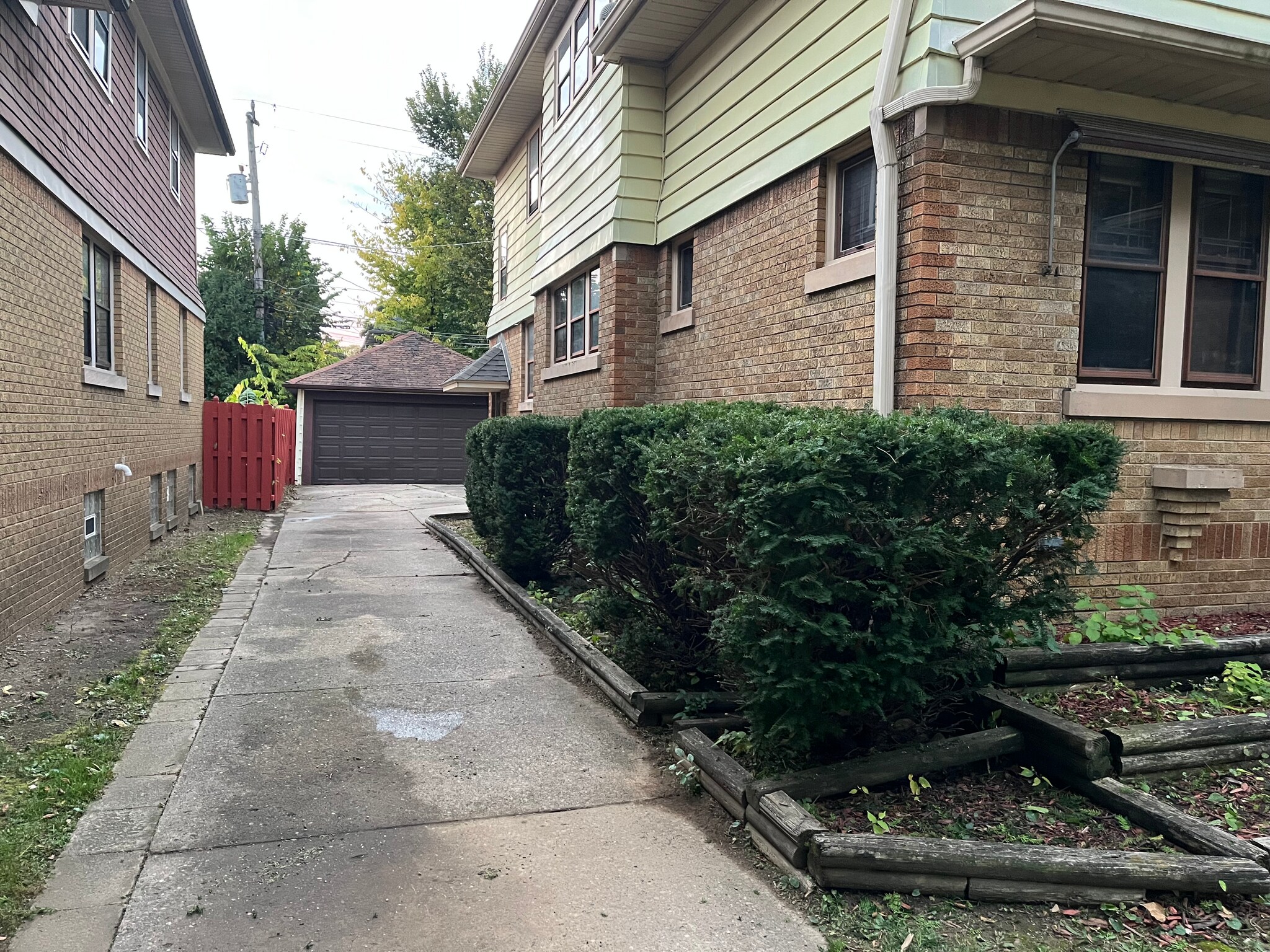 Building Photo - 2569 N 61st St