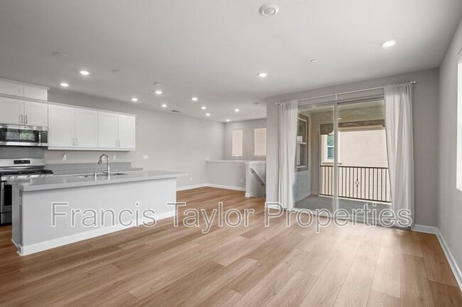 Building Photo - 10912 Jericho Way