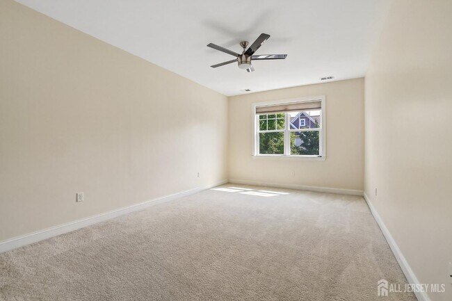 Building Photo - 166 Savoth Ln