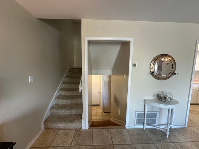 Building Photo - Furnished 3Bd/2Ba Channel Walk Townhome in...