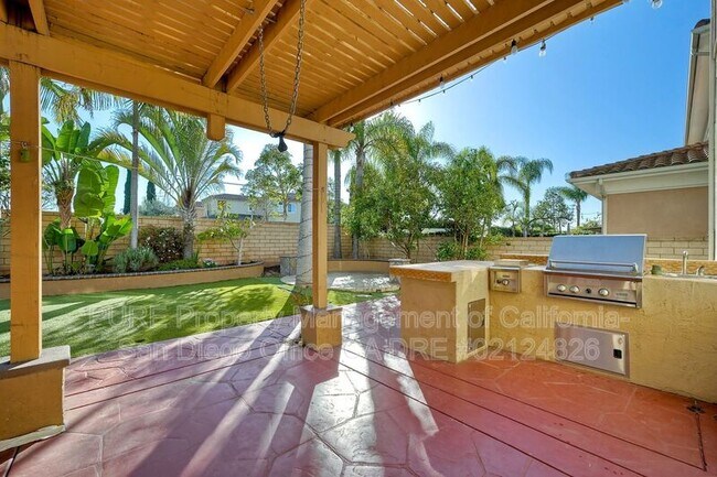 Building Photo - 13073 Dressage Ln