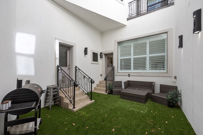 Building Photo - 1210 Parkerhaven Ct