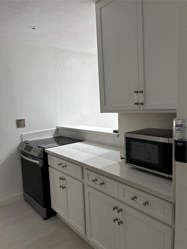 Building Photo - 2816 NW 7th St