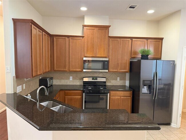 Building Photo - 10518 Rustling Villas Ln