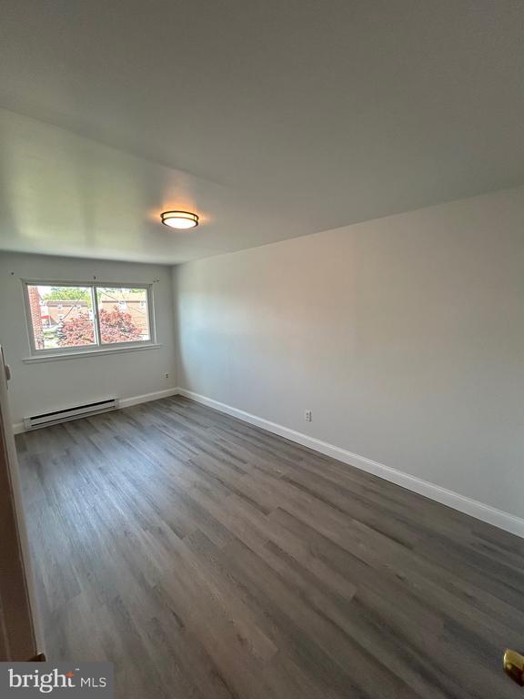 Building Photo - 108 Oak Ln