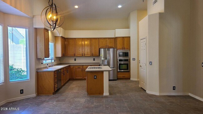 Building Photo - 14206 S 12th Pl