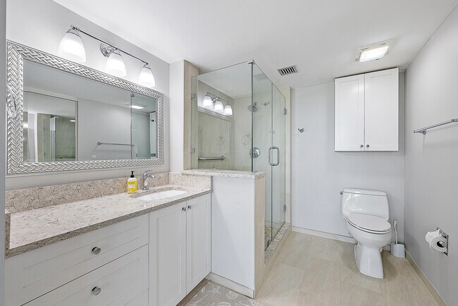Building Photo - 301 S Seas Dr