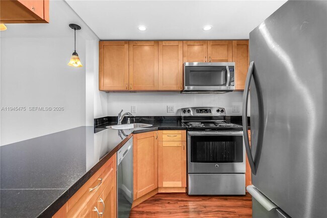 Building Photo - 716 Michigan Ave