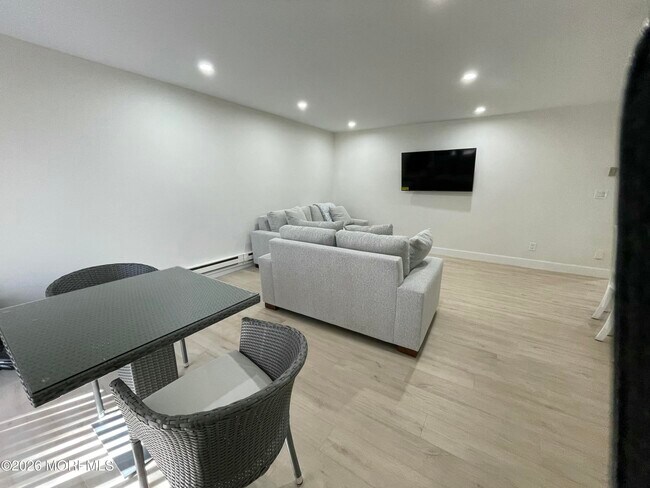 Building Photo - 65 Cedar Ave