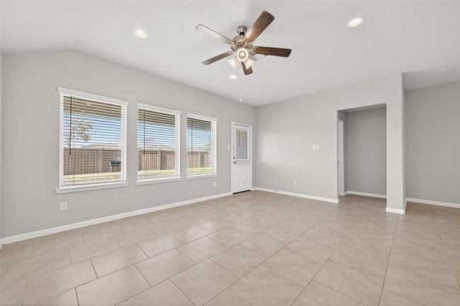 Building Photo - 7558 Highland Chase Dr