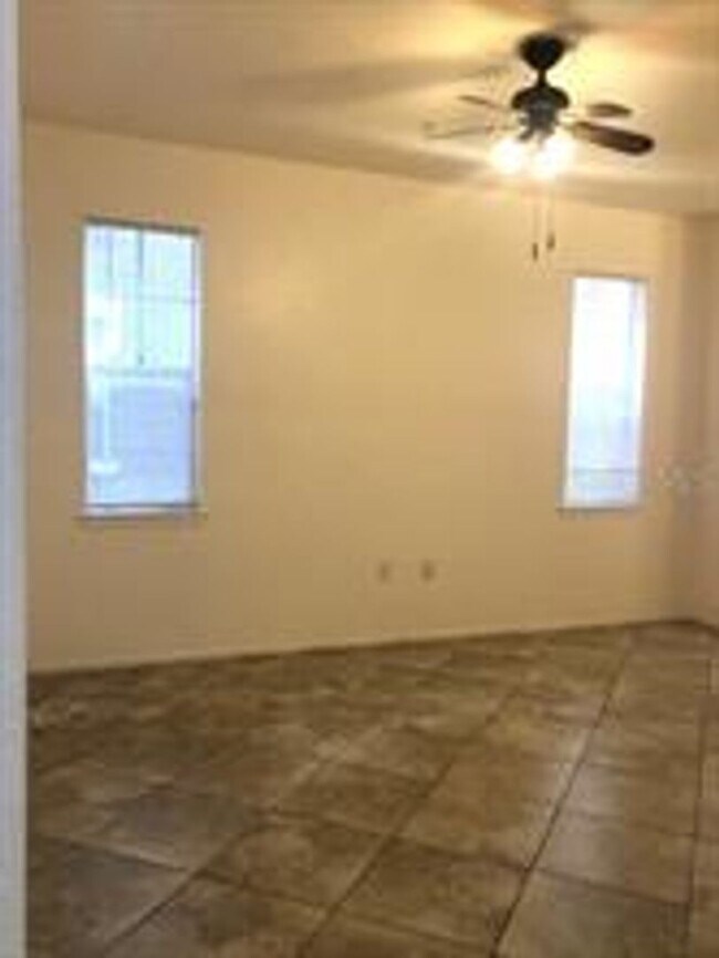 Building Photo - 1 Bedroom / 1 Bath Condo in Lake Mary Available Now!