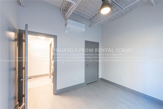 Building Photo - 315 Eureka Aly