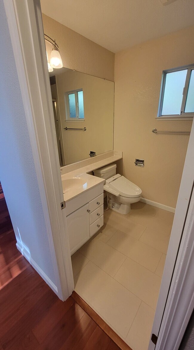 Building Photo - 5501 Portsmouth Ave