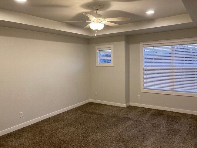 Building Photo - 4 bed / 2.5 Bath in Altoona