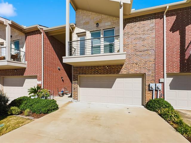 Building Photo - 5704 Woodlands Dr