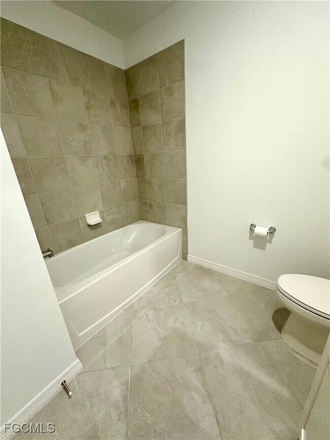 Building Photo - 20610 Hazelnut Ct