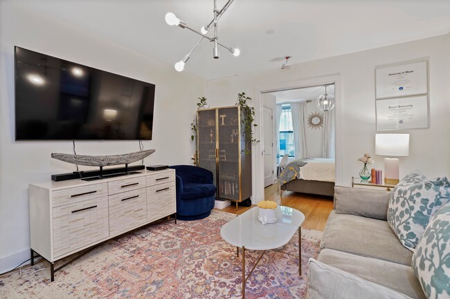 Building Photo - 305 W 150th St