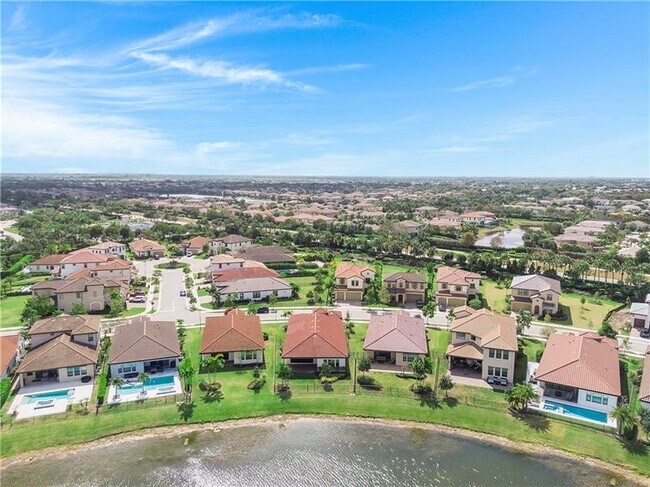 Building Photo - 11835 S Baypoint Cir