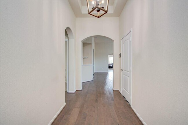 Building Photo - 24019 Via Viale Dr