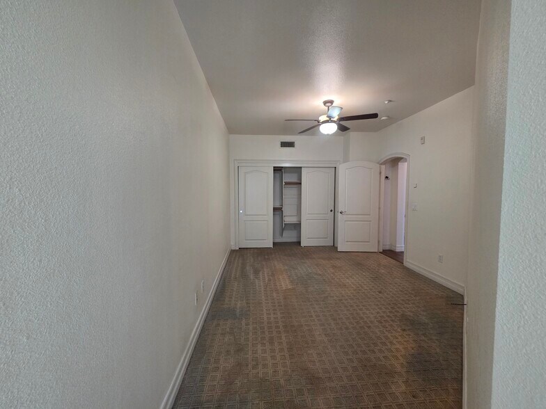 Building Photo - 1225 Island Ave